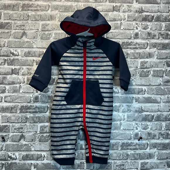 Nike hoodie‎ romper - Picture 1 of 8